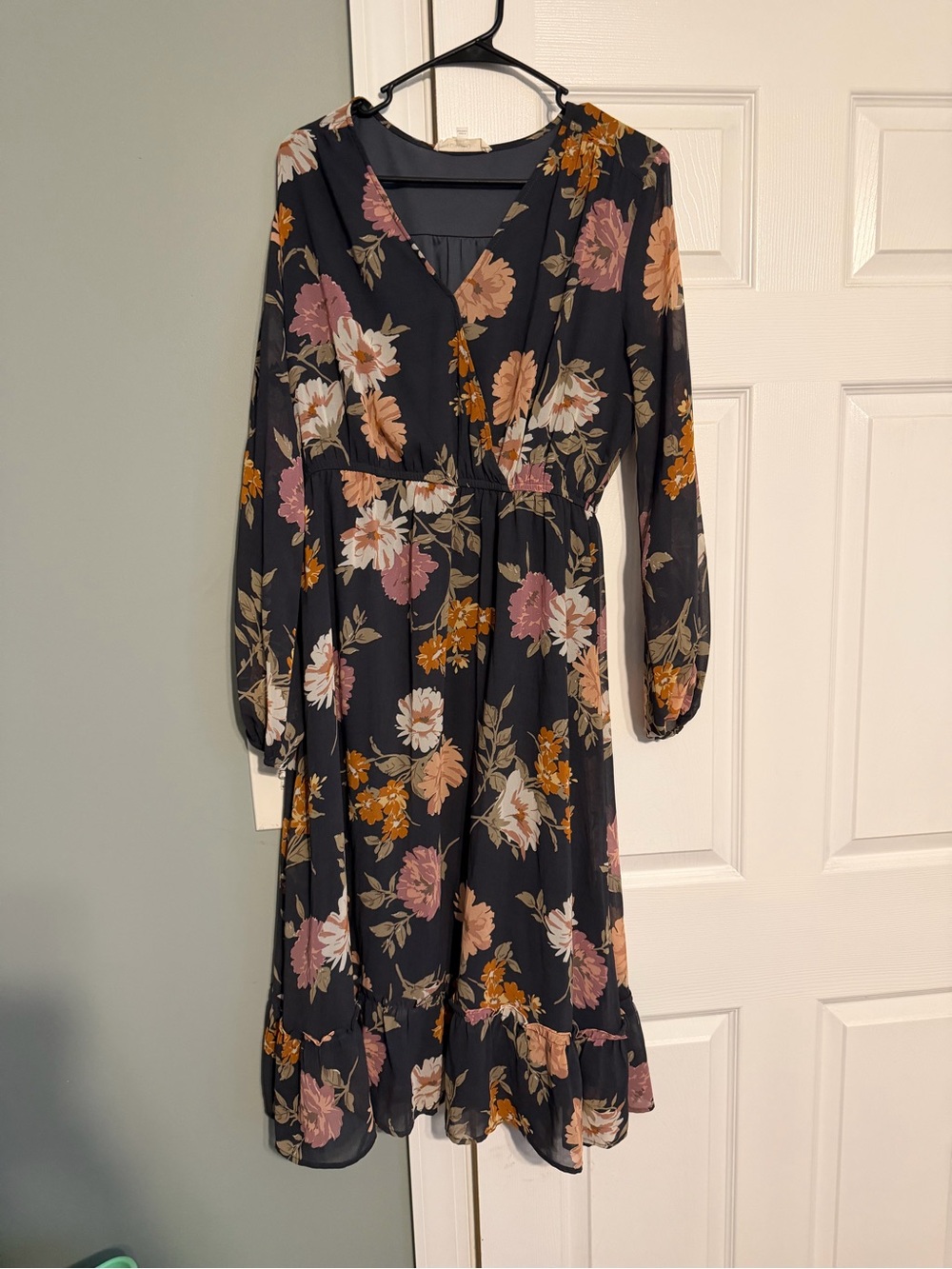 Black Floral Long-Sleeve V-Neck Midi Dress